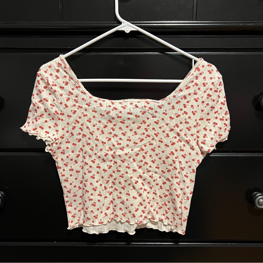 PacSun Cherry Print baby tee crop top - Picture 2 of 3